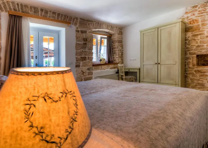 Lemaliante Vikendica *