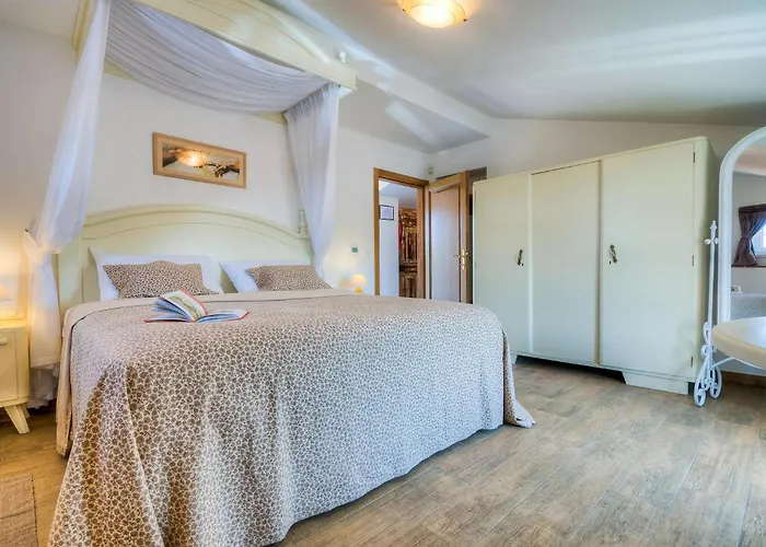 Vikendica Lemaliante *