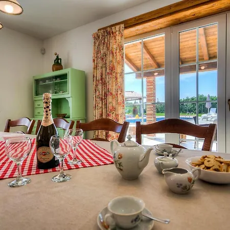 Lemaliante Holiday home *