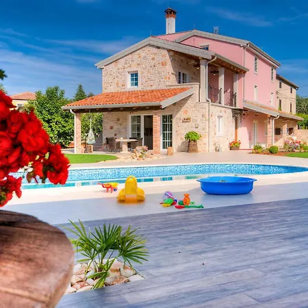 בית נופש Lemaliante *