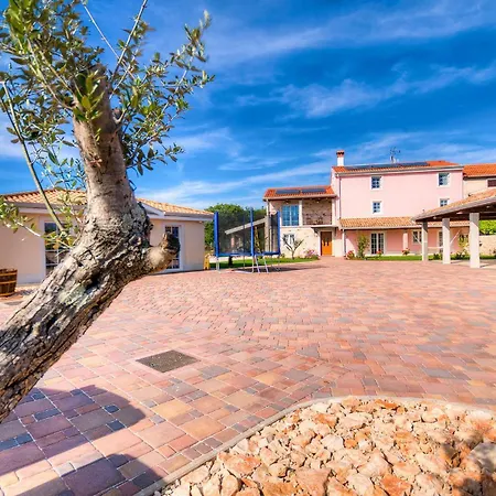 Lemaliante Holiday home