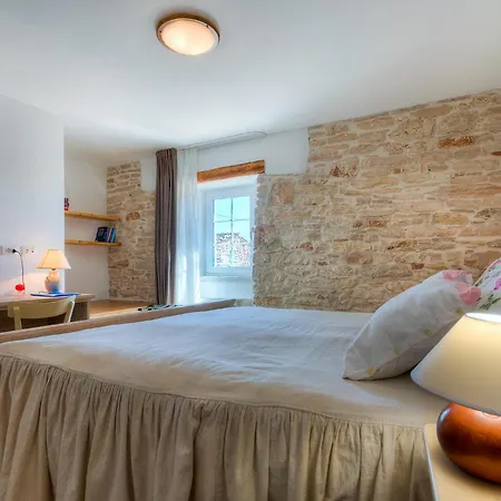 Lemaliante Holiday home