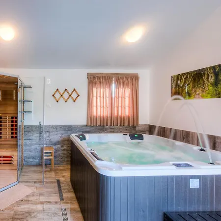 Lemaliante Holiday home